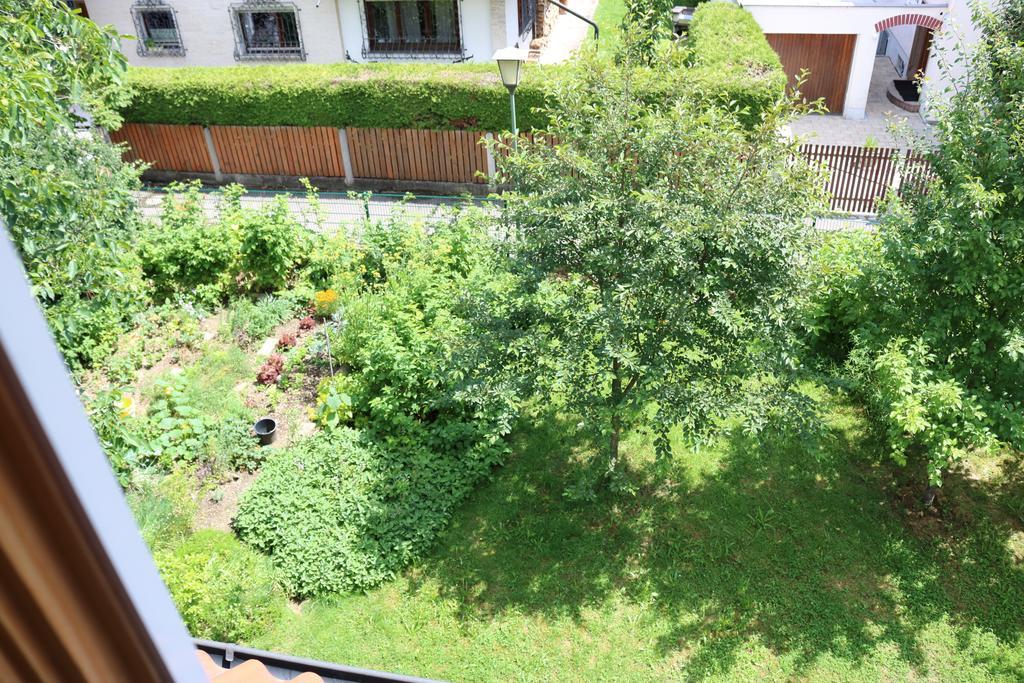 Apartment Dachgalerie 110 M2 Munich Exterior photo